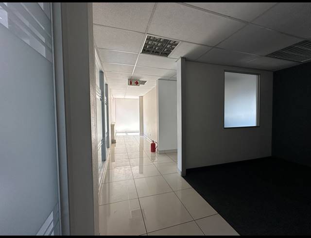 311M² OFFICE TO LET IN SANDTON CENTRAL